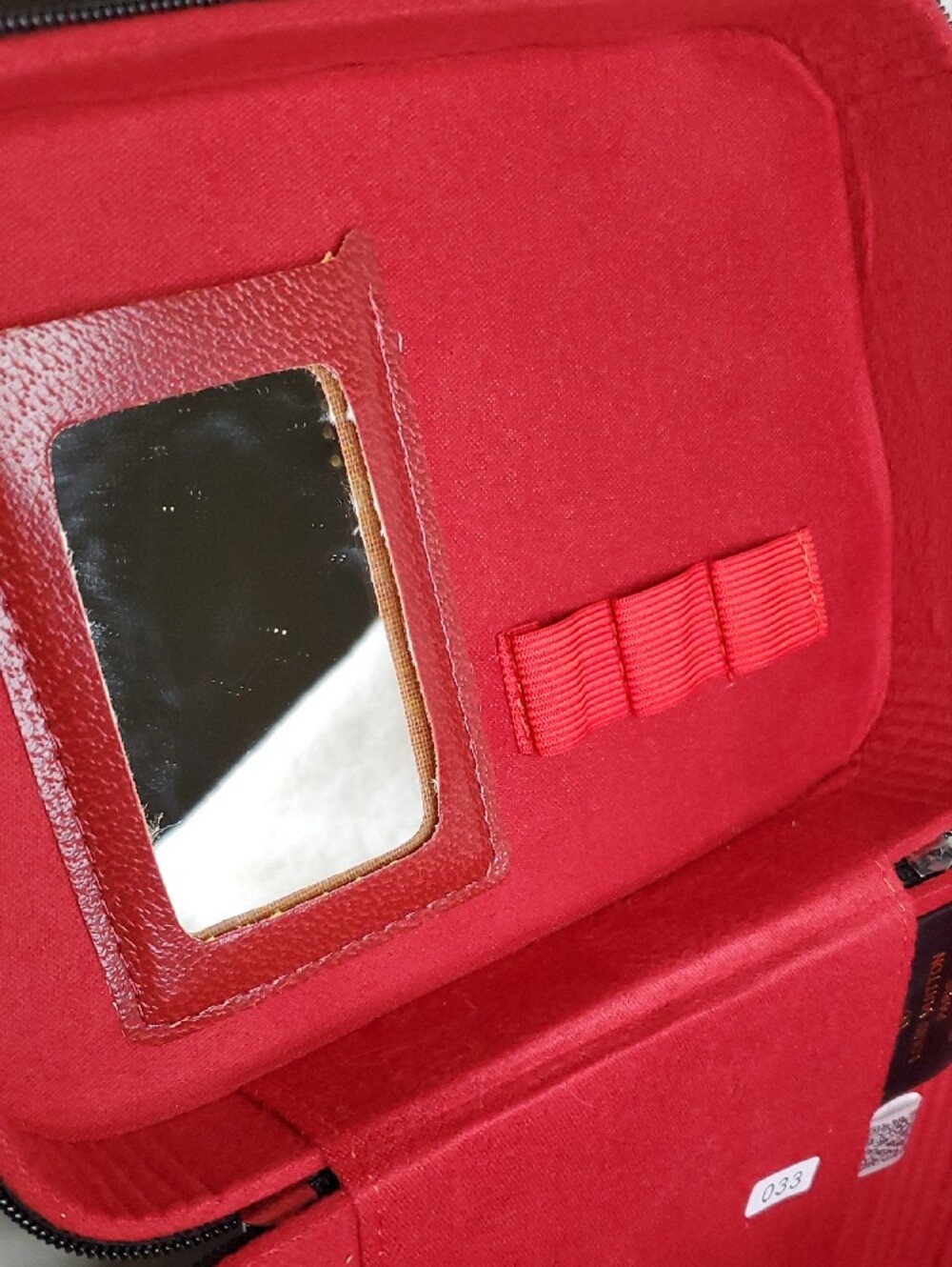 Lv Black Monogram Toiletry Case - Picture 9 of 11